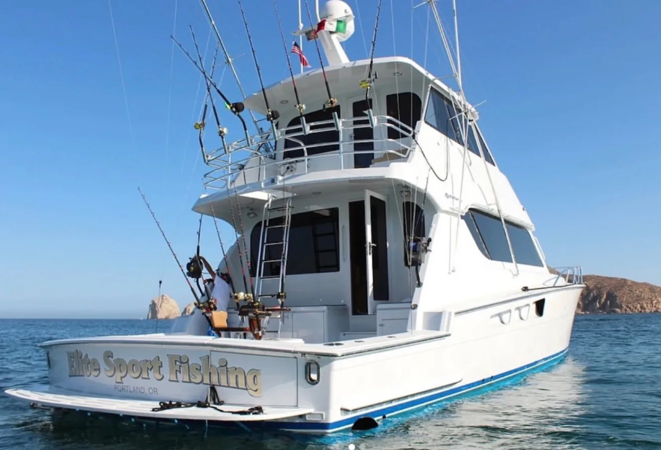 Stern of the Elite Sport Fishing 65 foot Hatteras off the Cabo San Lucas coastline